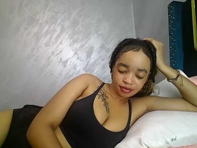 Jean022, en directo ahora en BongaCams