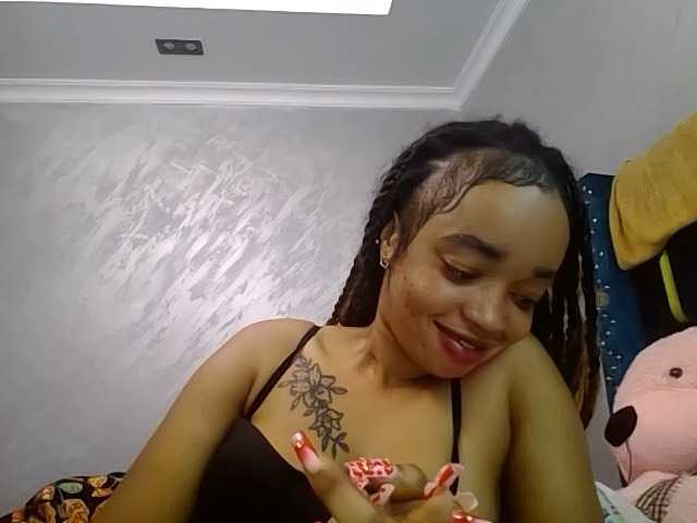 Jean022, en directo ahora en BongaCams