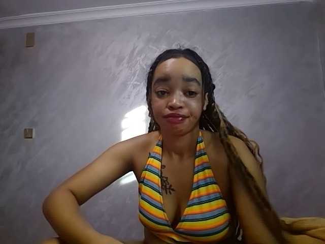 Jean022 — live female cam