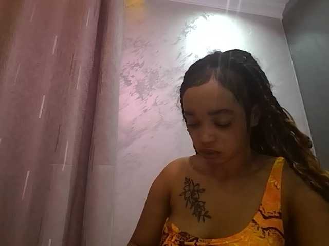 Jean022 live cam on BongaCams