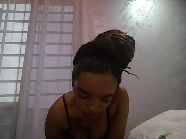 Jean022, en vivo ahora en BongaCams