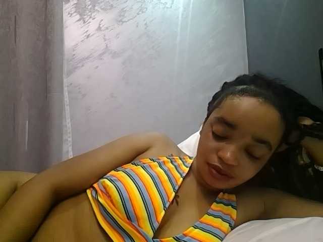 Jean022, en directo ahora en BongaCams