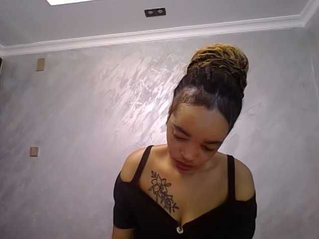 Jean022 — live female cam