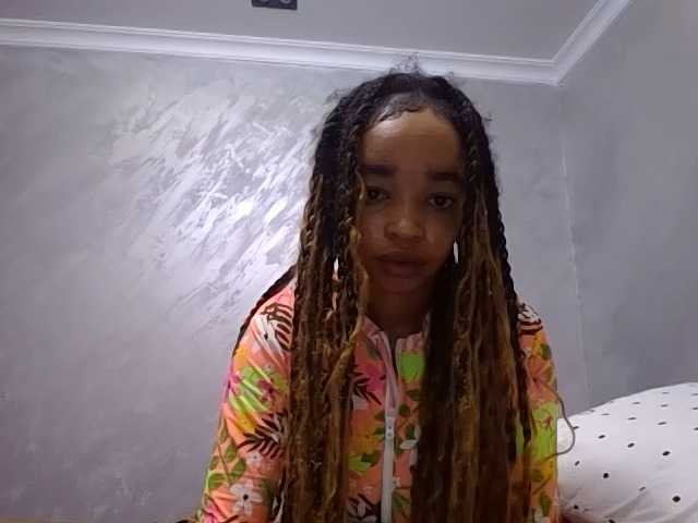 Jean022 live cam on BongaCams