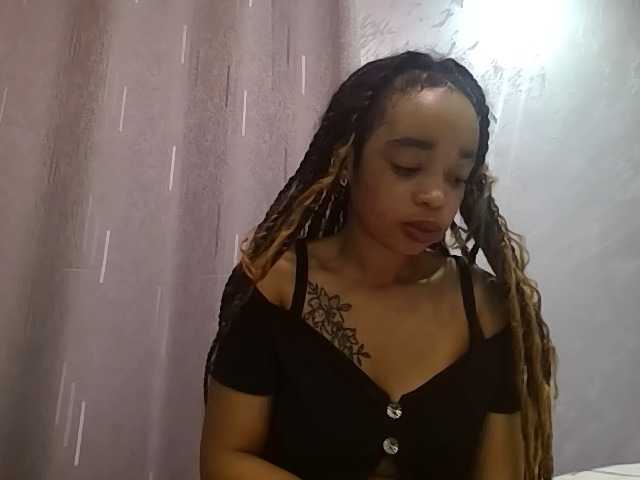 Jean022, en directo ahora en BongaCams