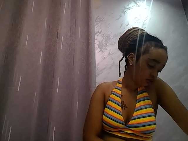 Jean022, live now on BongaCams
