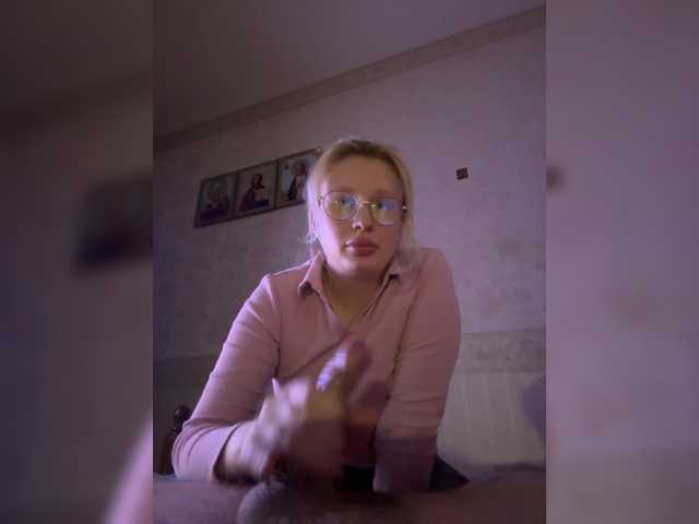 HoneyZaya webcam