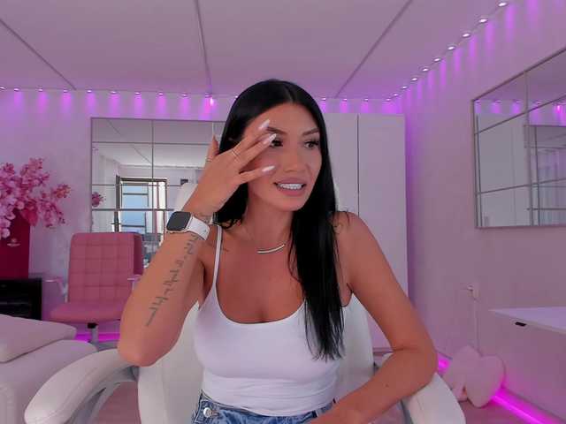 miss--diamond live cam on BongaCams