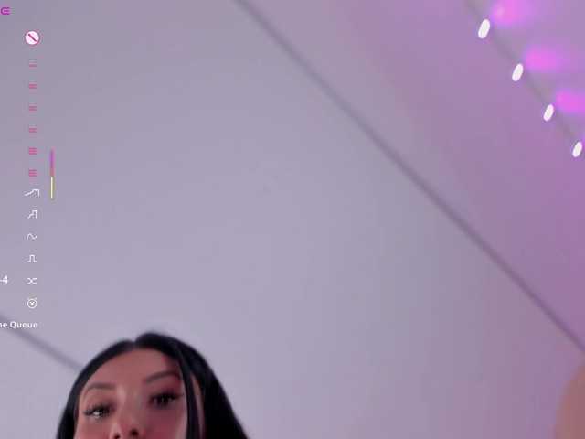 miss--diamond live cam on BongaCams