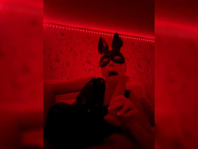 Kiki-1-1 live cam on BongaCams