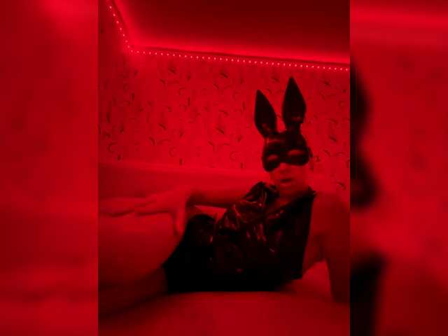 Kiki-1-1 live cam on BongaCams
