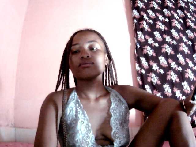 Bella24 live cam on BongaCams