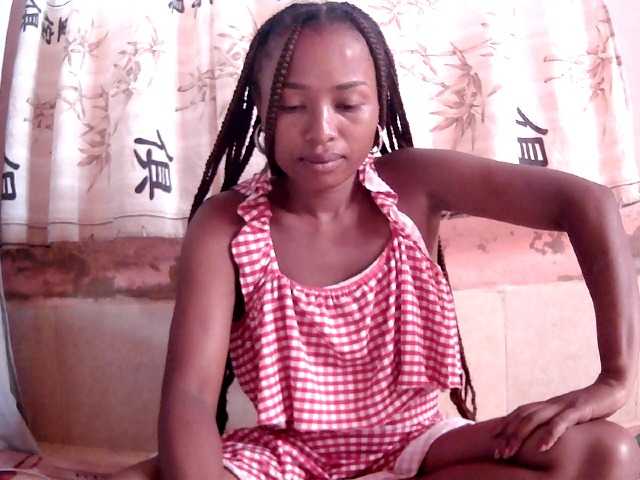 Bella24 live cam on BongaCams
