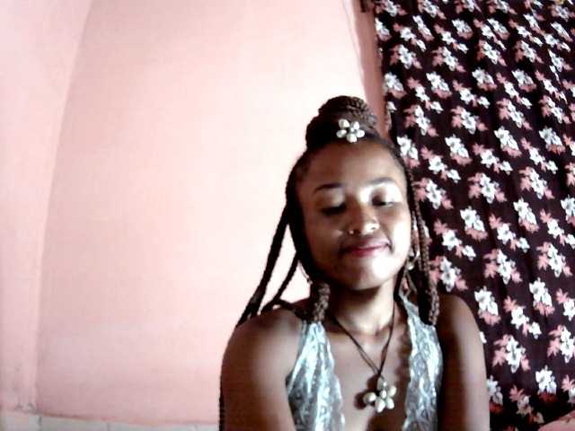 Bella24 live cam on BongaCams