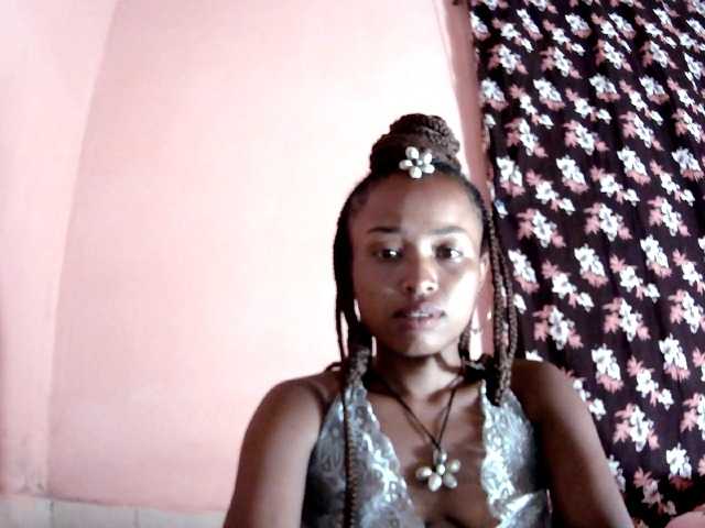 Bella24 live cam on BongaCams