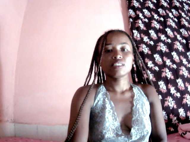 Bella24 live cam on BongaCams