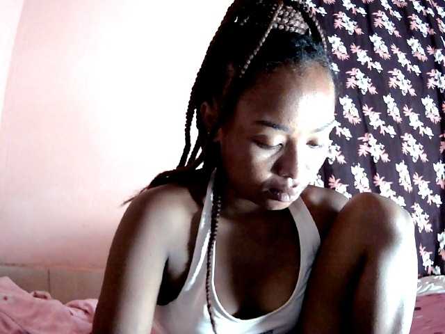 Bella24 live cam on BongaCams