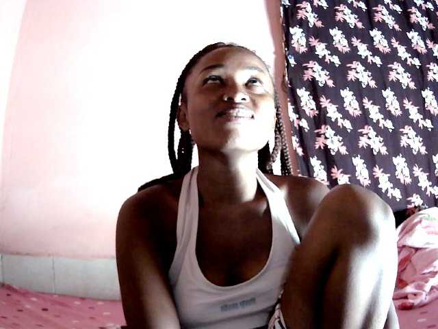 Bella24 live cam on BongaCams