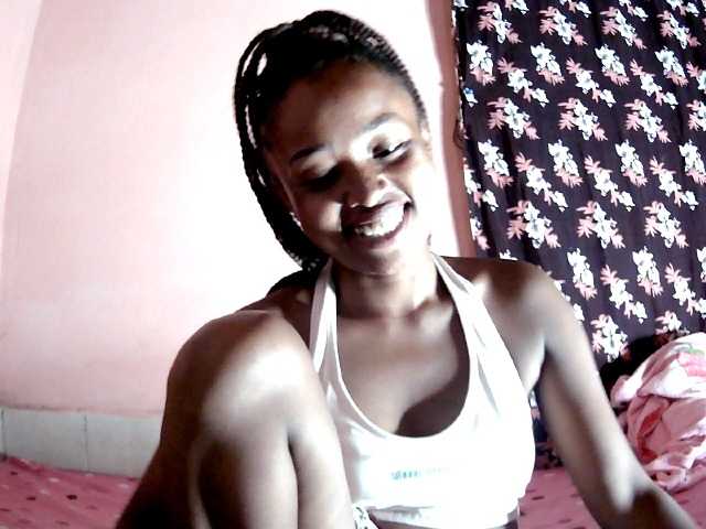 Bella24 live cam on BongaCams