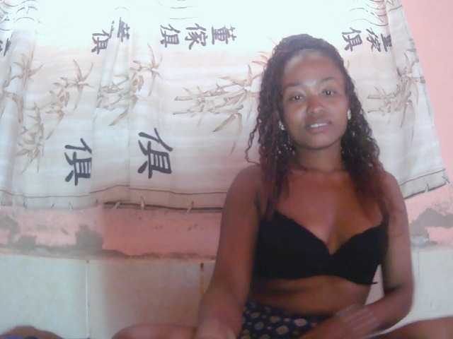 Bella24 live cam on BongaCams