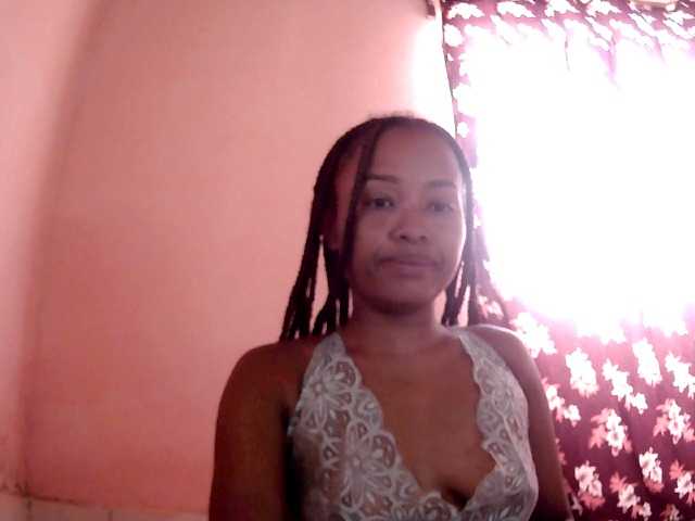 Bella24 live cam on BongaCams
