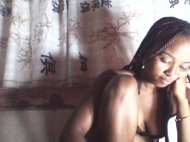 Bella24 live cam on BongaCams