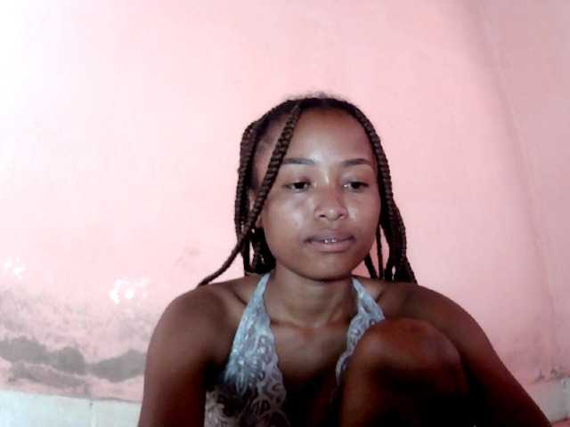 Bella24 live cam on BongaCams