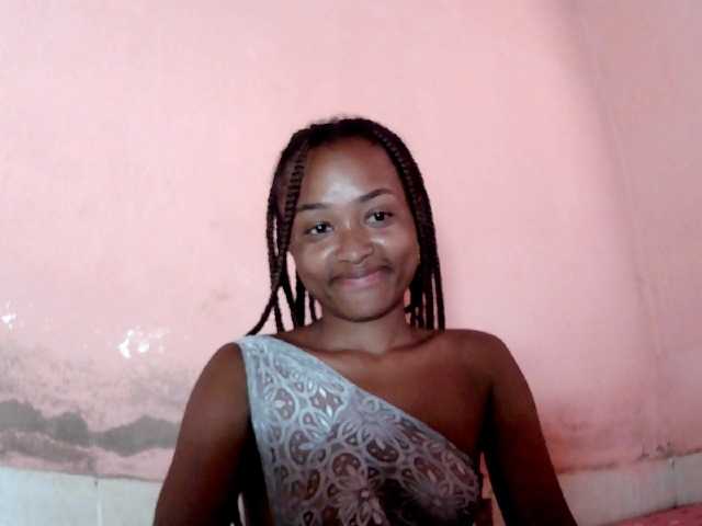 Bella24 live cam on BongaCams