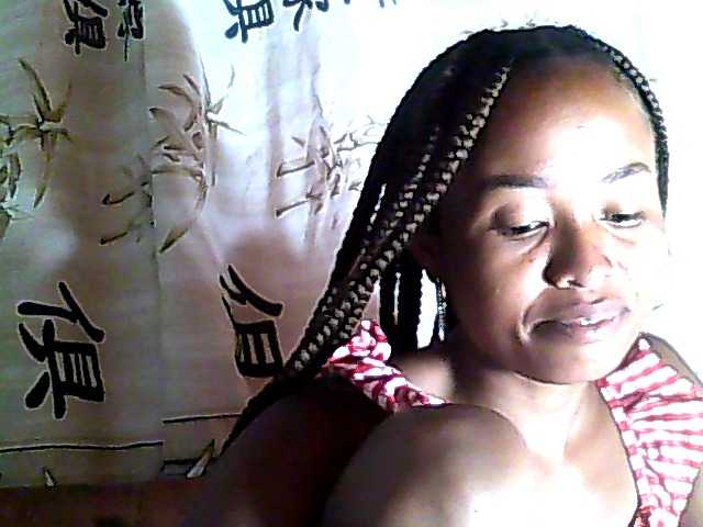 Bella24 live cam on BongaCams