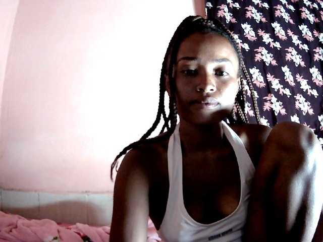 Bella24 live cam preview