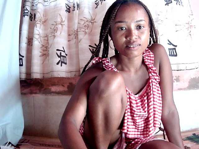 Bella24 live cam on BongaCams