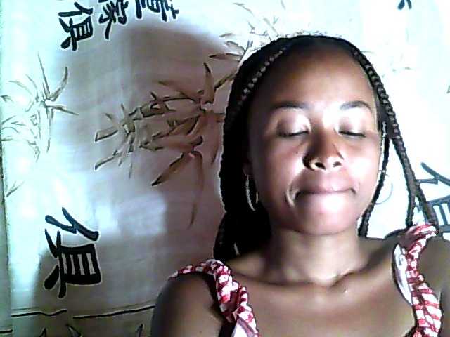 Bella24 live cam on BongaCams