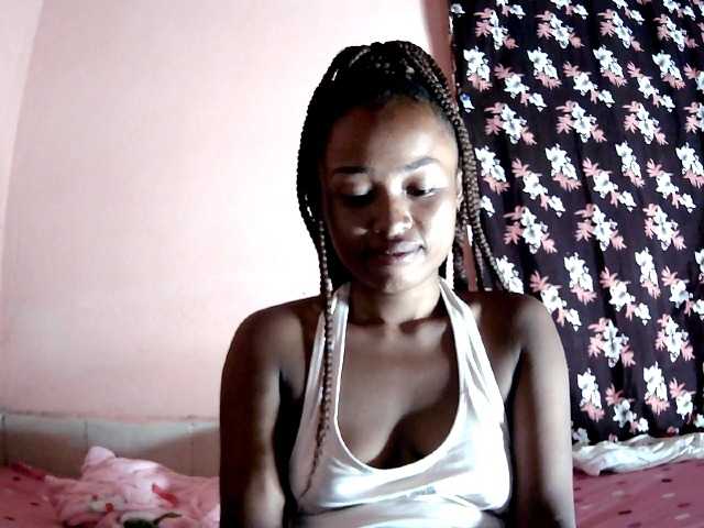 Bella24 live cam on BongaCams