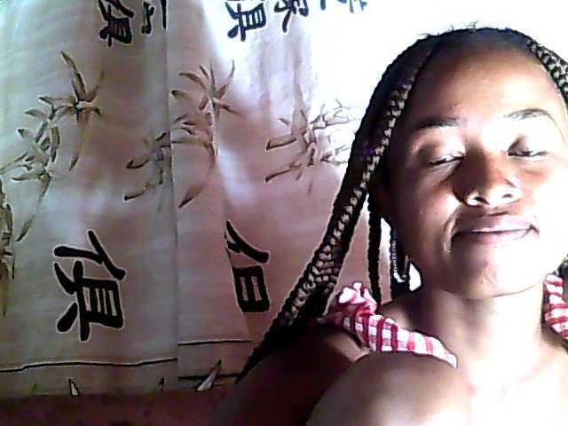 Bella24 live cam on BongaCams