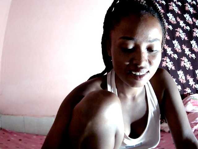 Bella24 live cam on BongaCams