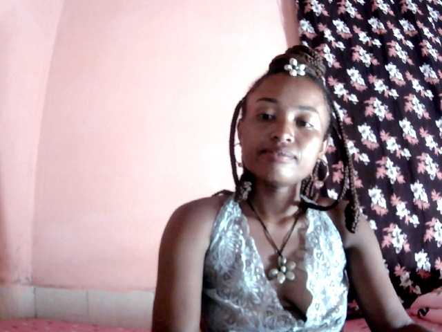 Bella24 live cam on BongaCams