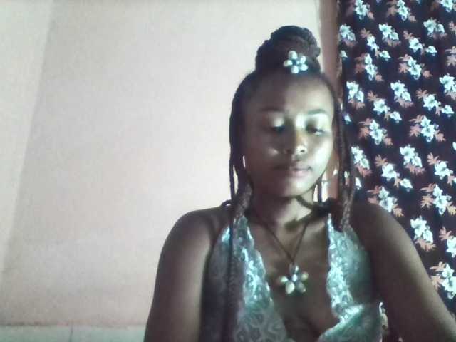 Bella24 live cam on BongaCams
