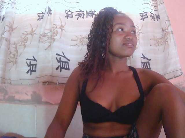 Bella24 live cam on BongaCams