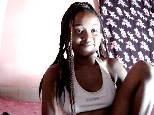 Bella24 live cam on BongaCams