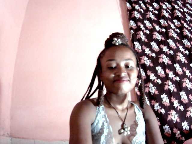 Bella24 live cam on BongaCams