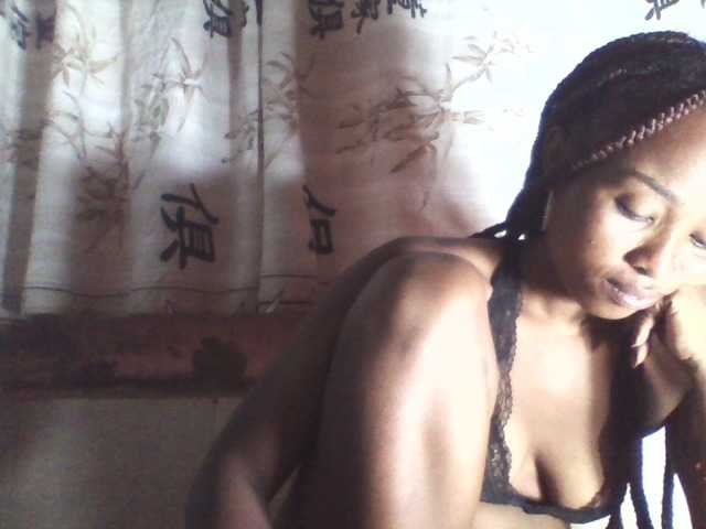 Bella24 live cam on BongaCams