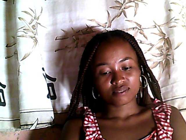 Bella24 live cam on BongaCams