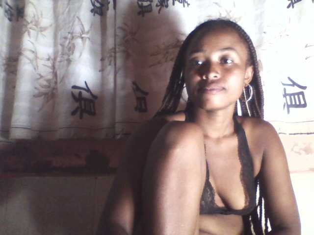 Bella24 live cam on BongaCams