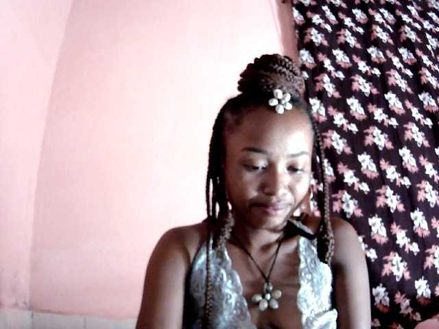 Bella24 live cam on BongaCams