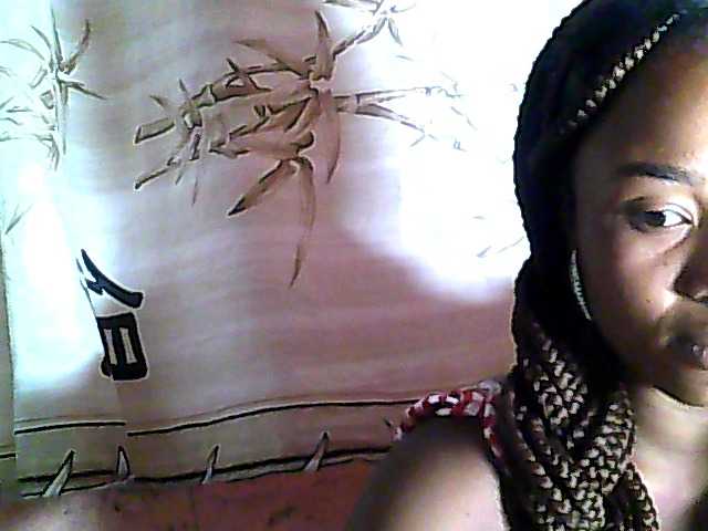 Bella24 live cam on BongaCams