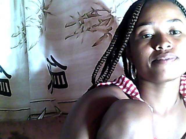 Bella24 live cam on BongaCams