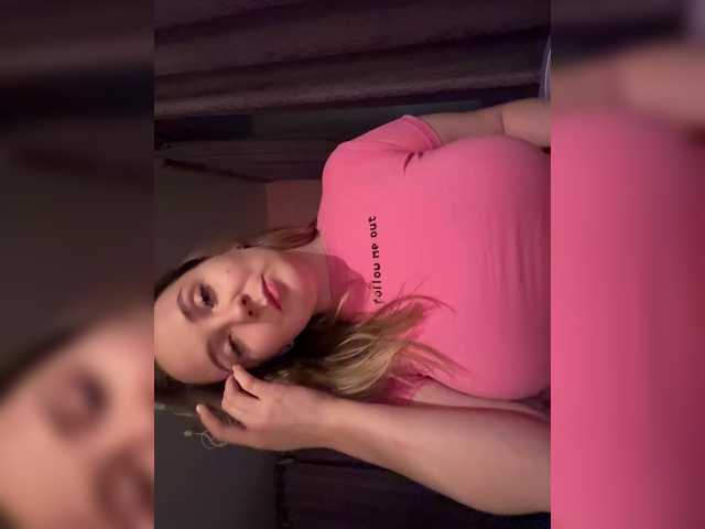 Lika06 live cam on BongaCams