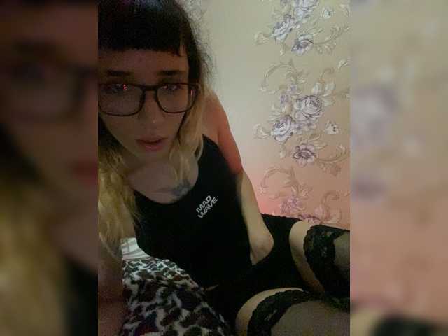 VelvetNightt live cam preview