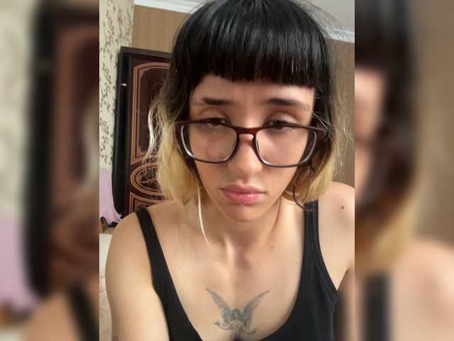 VelvetNightt live cam