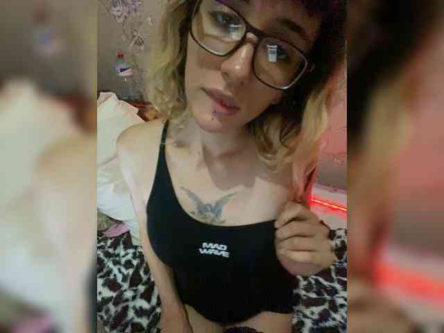 VelvetNightt webcam